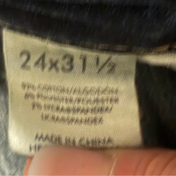 Buckle Jeans - Picture 3 of 4